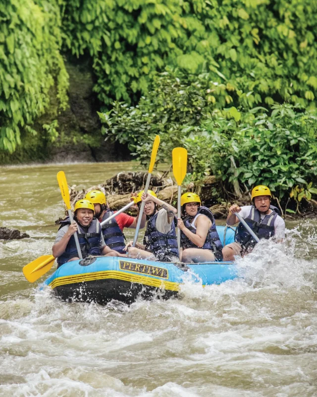Powerful rapids. Wild splashes. Full adrenaline. Rafting on the Ayung River in Ubud delivers Bali’s ultimate water adventure—fast, fun, and unforgettable. The river is calling.