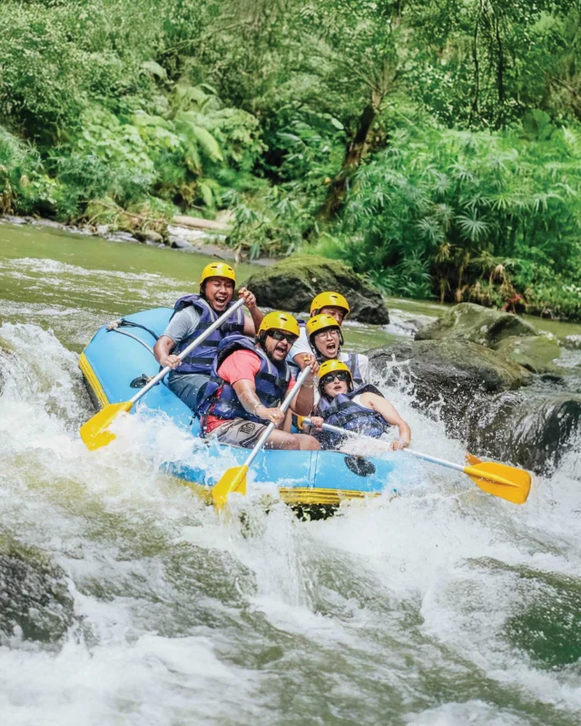 Powerful currents. Big splashes. Full adrenaline. Rafting on the Ayung River is Bali’s classic adventure—natural beauty mixed with heart-pumping excitement. The river is calling.