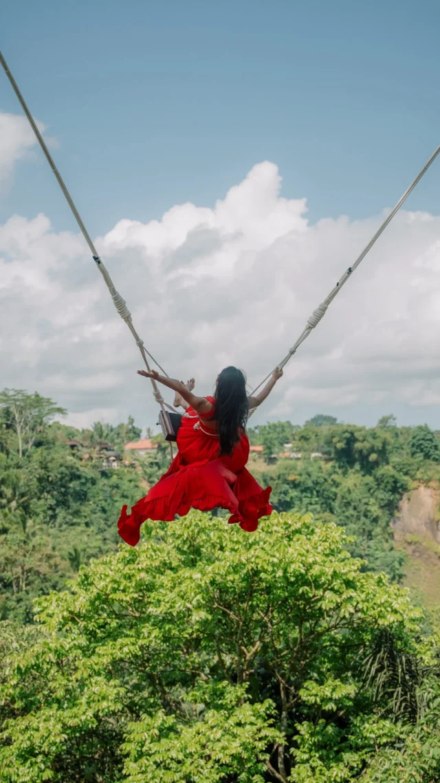 Not just one photo spot. A whole Bali moment. Koi pond boat Jungle swing. Bloom Ring swing. Tandem swing. Bird nest. Woven nest. Every corner has its own vibe — from playful, romantic, to full-on model mode All with jungle views and the Ayung River atmosphere around you. Come for the swing. Stay for the photos, the views, and the little moments in between Which spot would you try first?