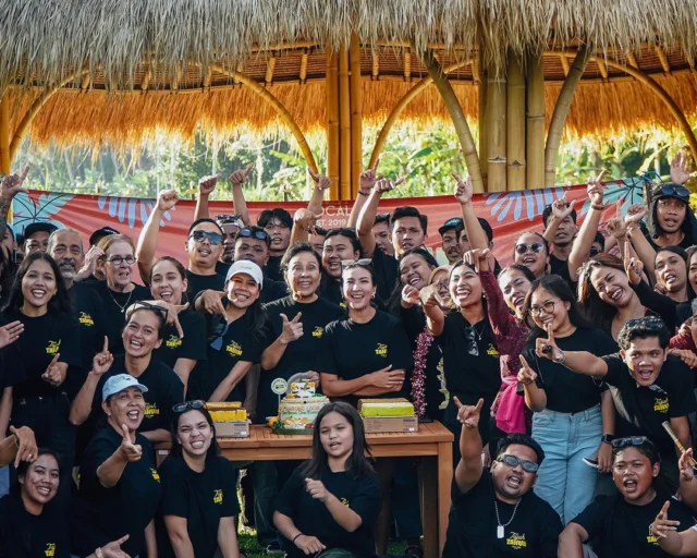 Forget the boring meeting room. This is how teams actually bond. Team building. Paintball. Rafting. ATV. All in one day — all in one place. No long presentations. No awkward office games. Just mud, laughter, teamwork, and memories that actually stick. From strategy in the paintball arena to paddling together on the river and riding through Bali’s private ATV track This is team building, Pertiwi style. Planning your next company outing?