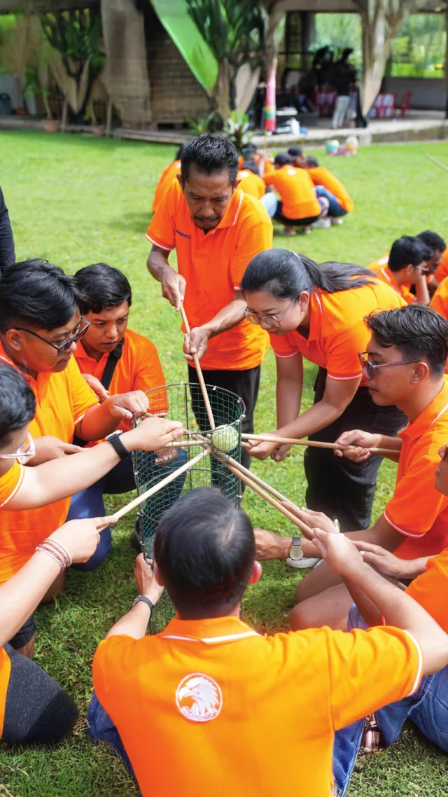Forget the boring meeting room No long presentations. No awkward slides. Just real games, real teamwork, and memories that actually stick. This is team building, Pertiwi style Run. Laugh. Compete. Work together. Then talk about it for weeks after Perfect for company outings, groups, and teams who want something different. Planning your next team day? Get instant quote and exclusive direct online offer on our website.